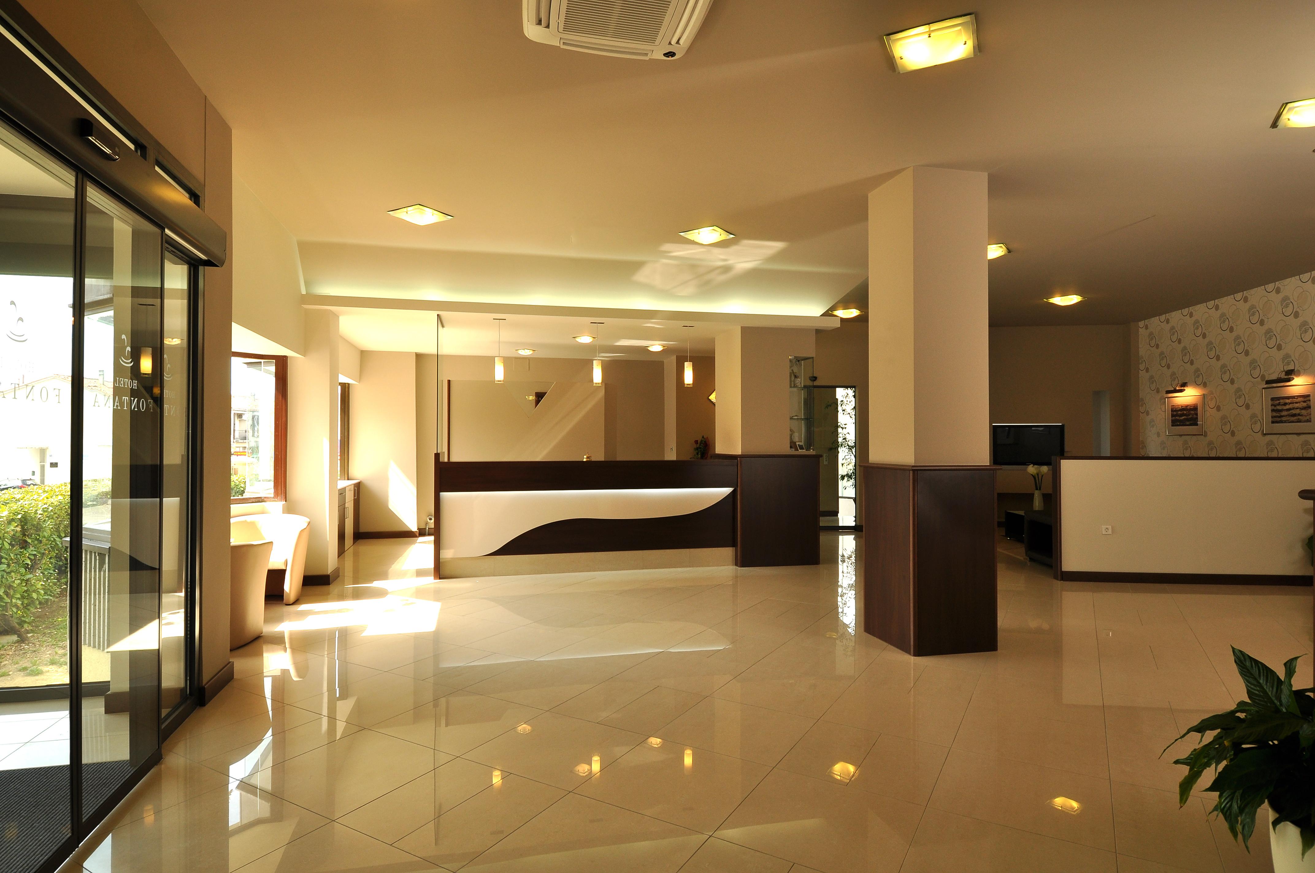 Hotel Fontana Buzet Bagian luar foto