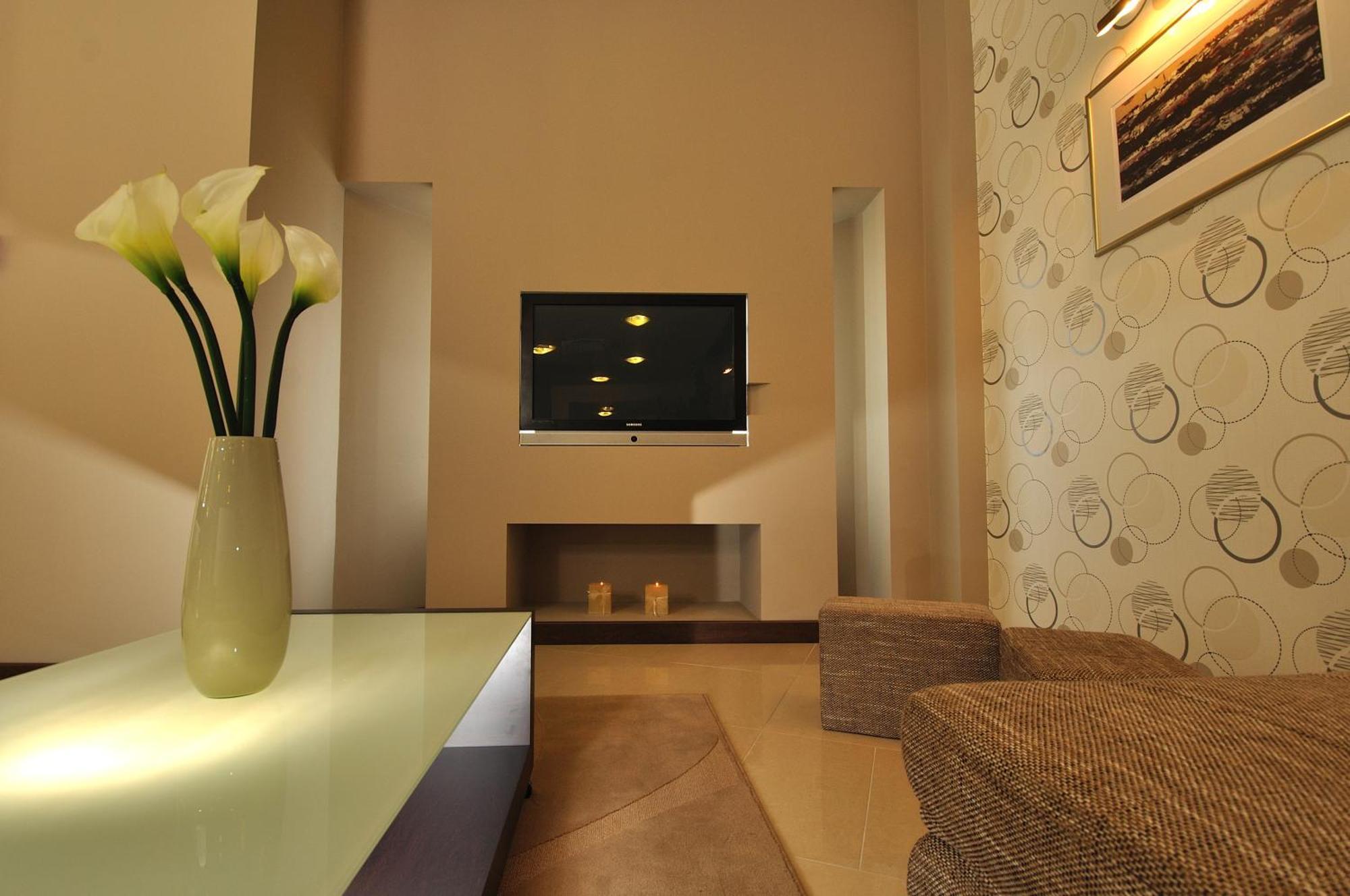 Hotel Fontana Buzet Bagian luar foto