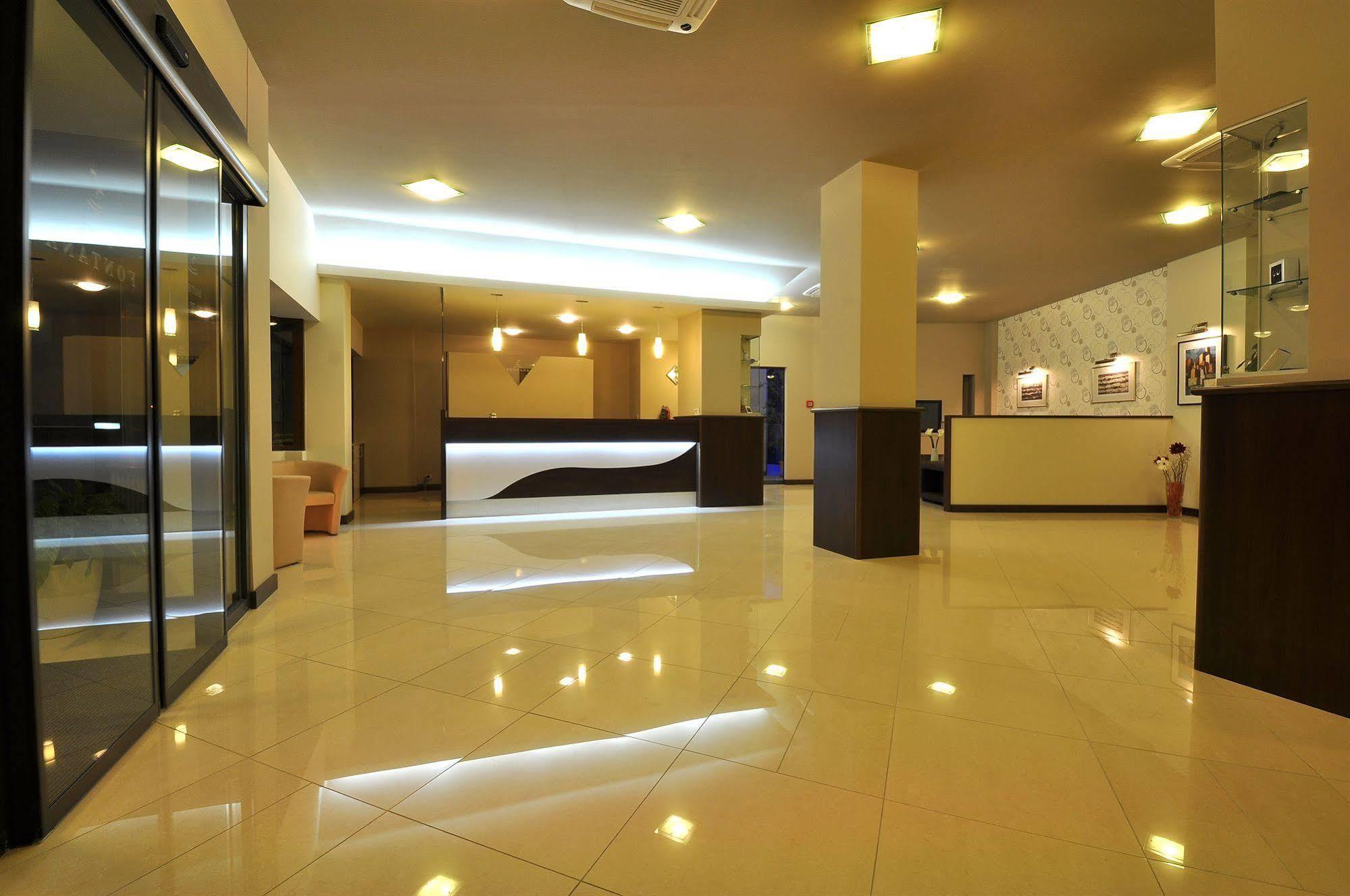 Hotel Fontana Buzet Bagian luar foto